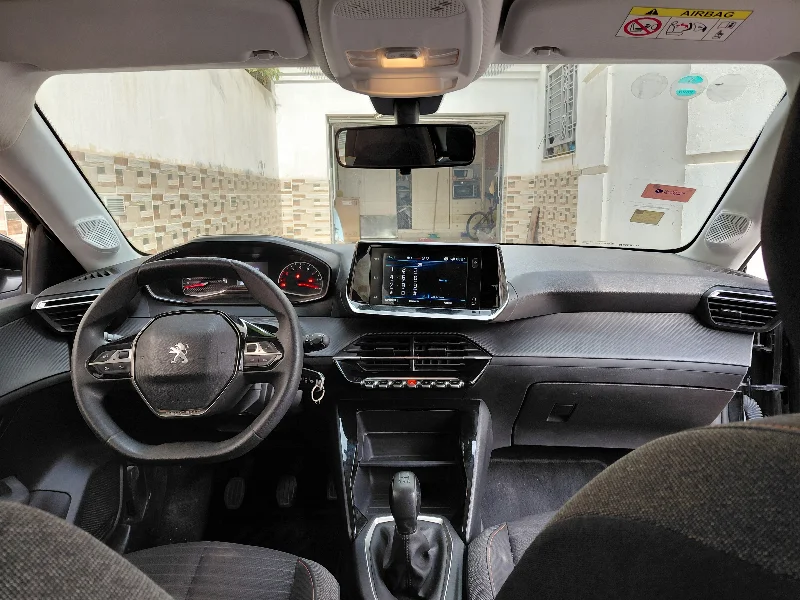 Peugeot 208 - Photo 7