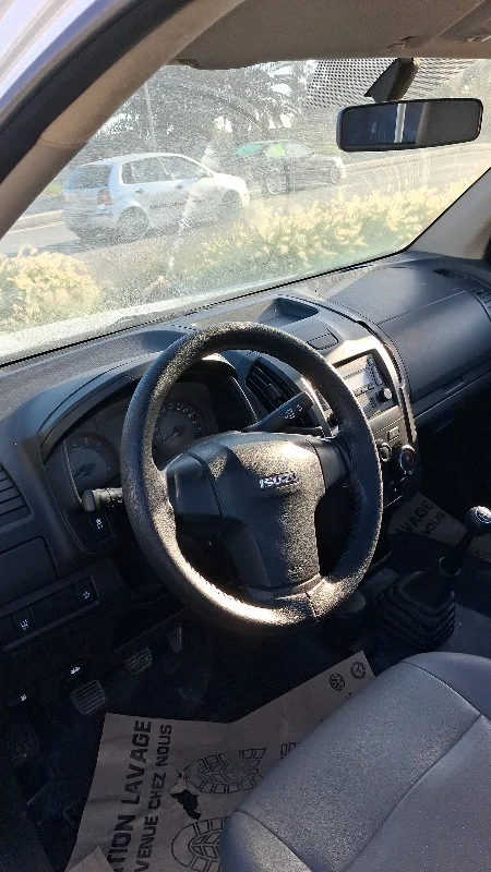 Isuzu D MAX - Photo 3