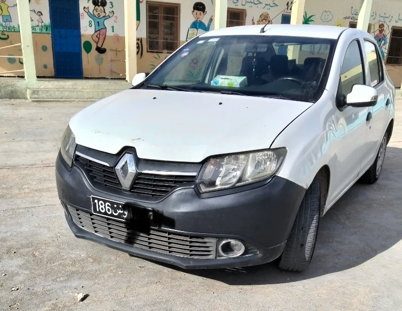 Renault Symbol 2015 Essence