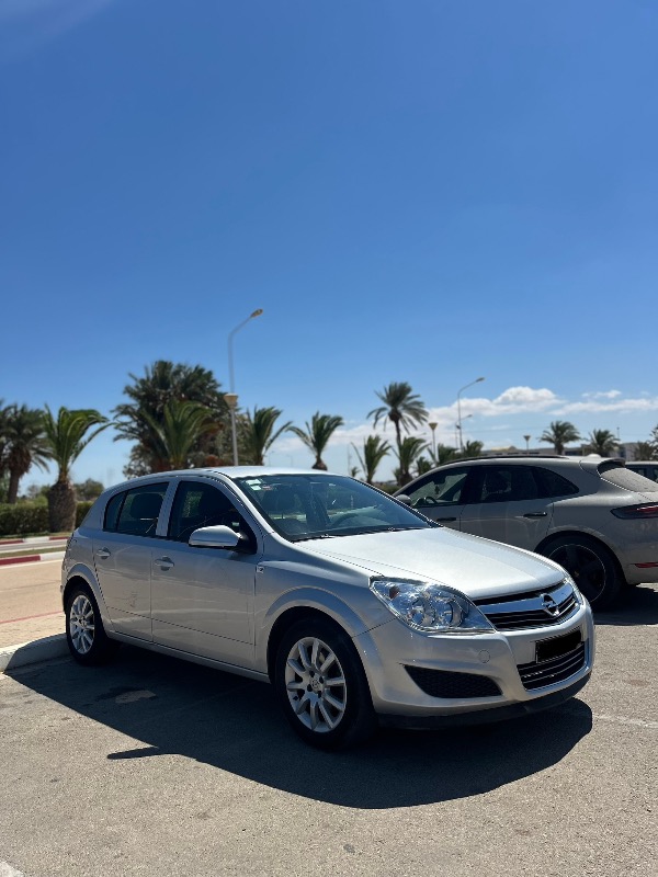 Opel Astra Essence 2009 - Image de l'annonce