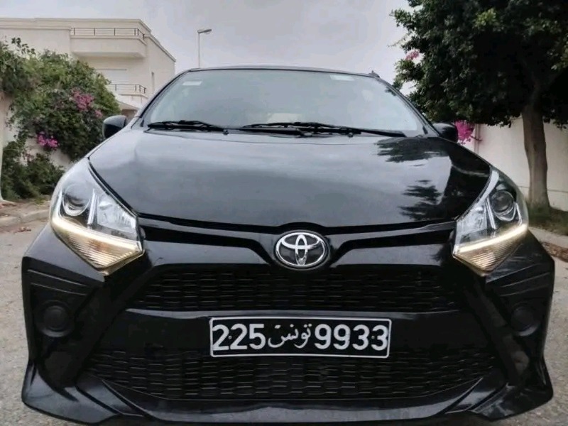 TOYOTA AYGO PREMIÈRE MAIN EN EXCELLENT ÉTAT  - Image de l'annonce