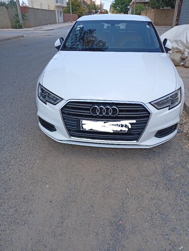Audi A3 Essence 2018 - Image de l'annonce